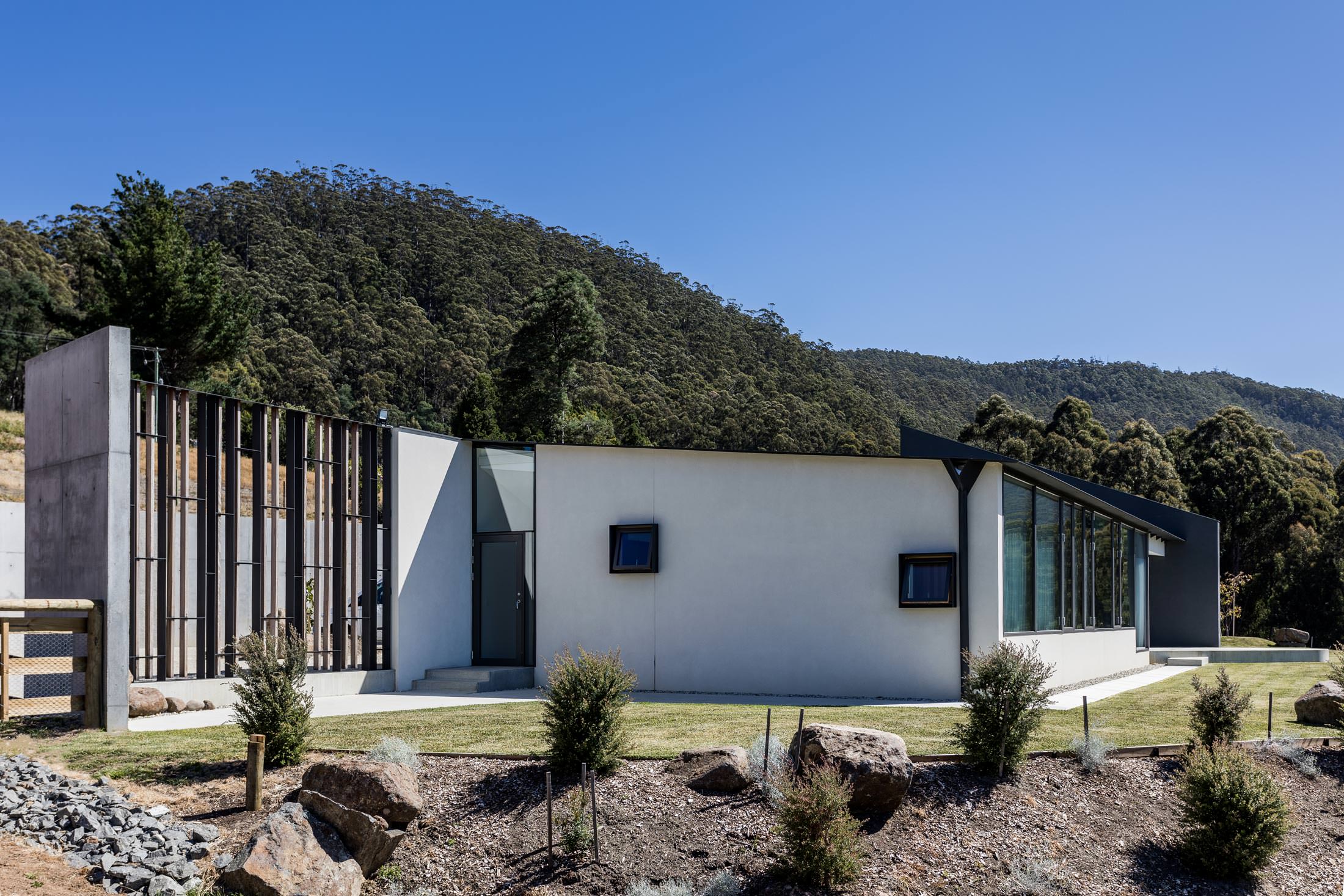SUNNYBANKS HOUSE 9