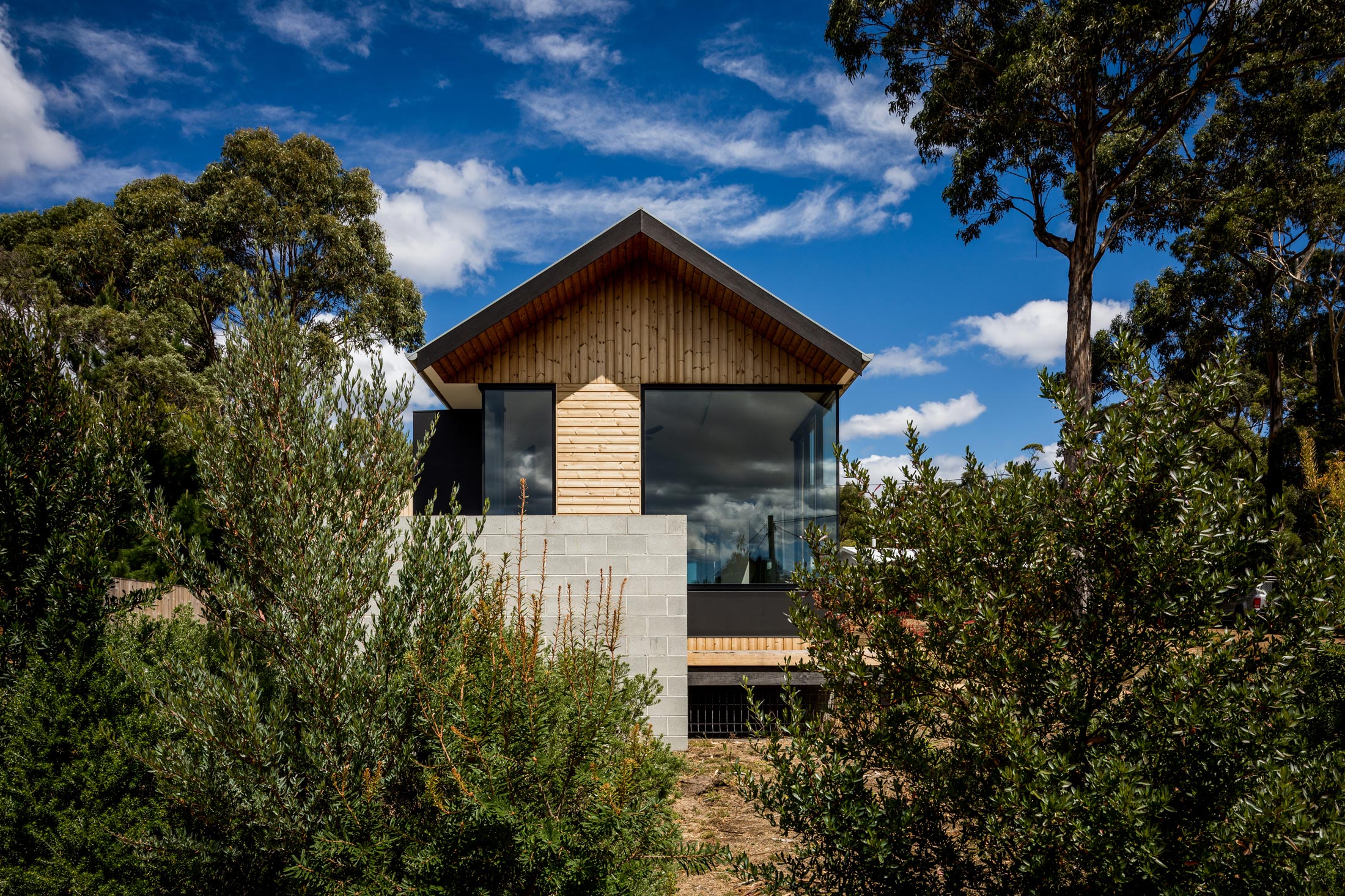 SPRING BEACH HOUSE 3
