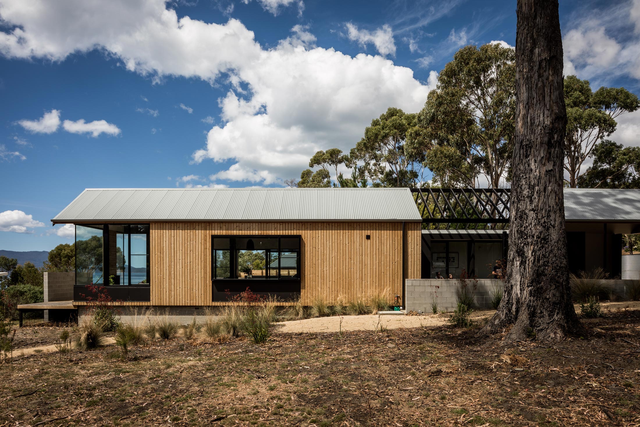 SPRING BEACH HOUSE 1