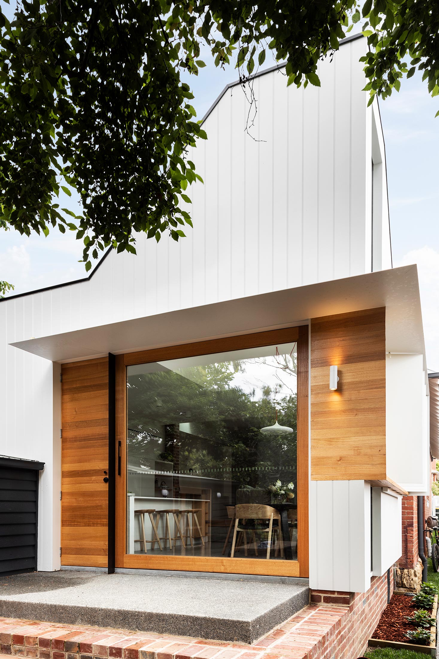 LANDSDOWNE HOUSE 2