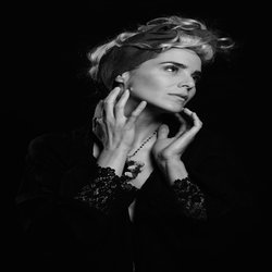Emili Rackemann - Shadows of Aswan - Internet Download