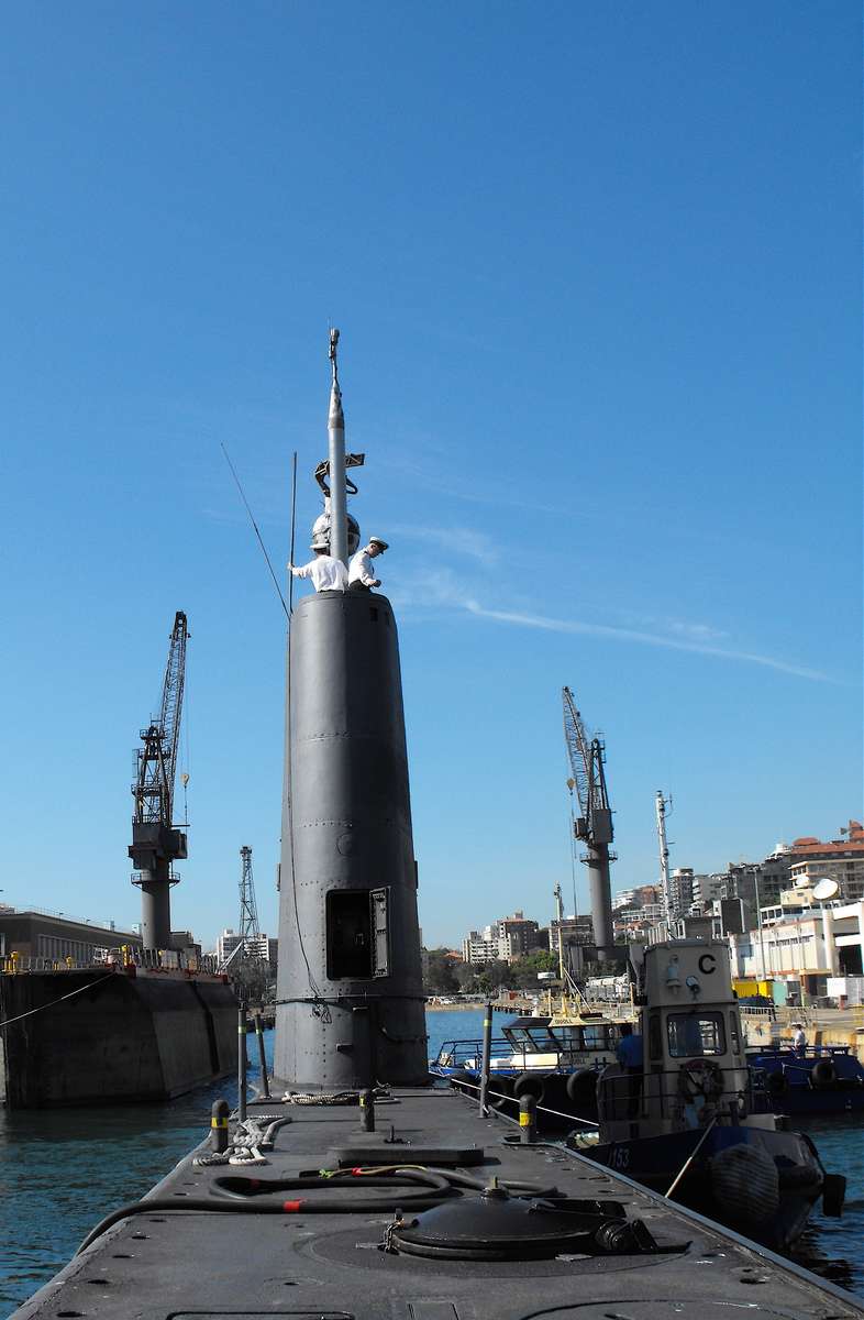 Onslow entering Captain Cook Grave Dock