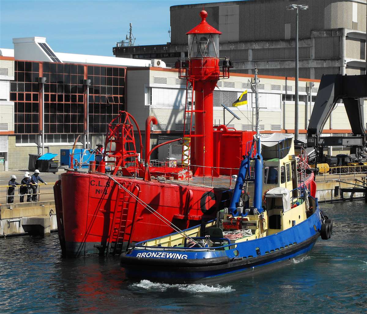 CLS4 being manoeuvred within the garve dock
