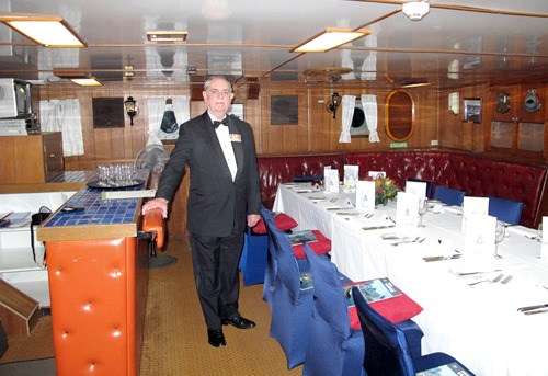 CAPT Paul Martin RAN (Rtd) prepares for the wardroom dinner