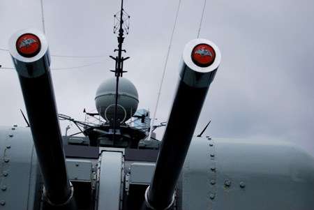 Close up photo of guns on HMAS Vampire