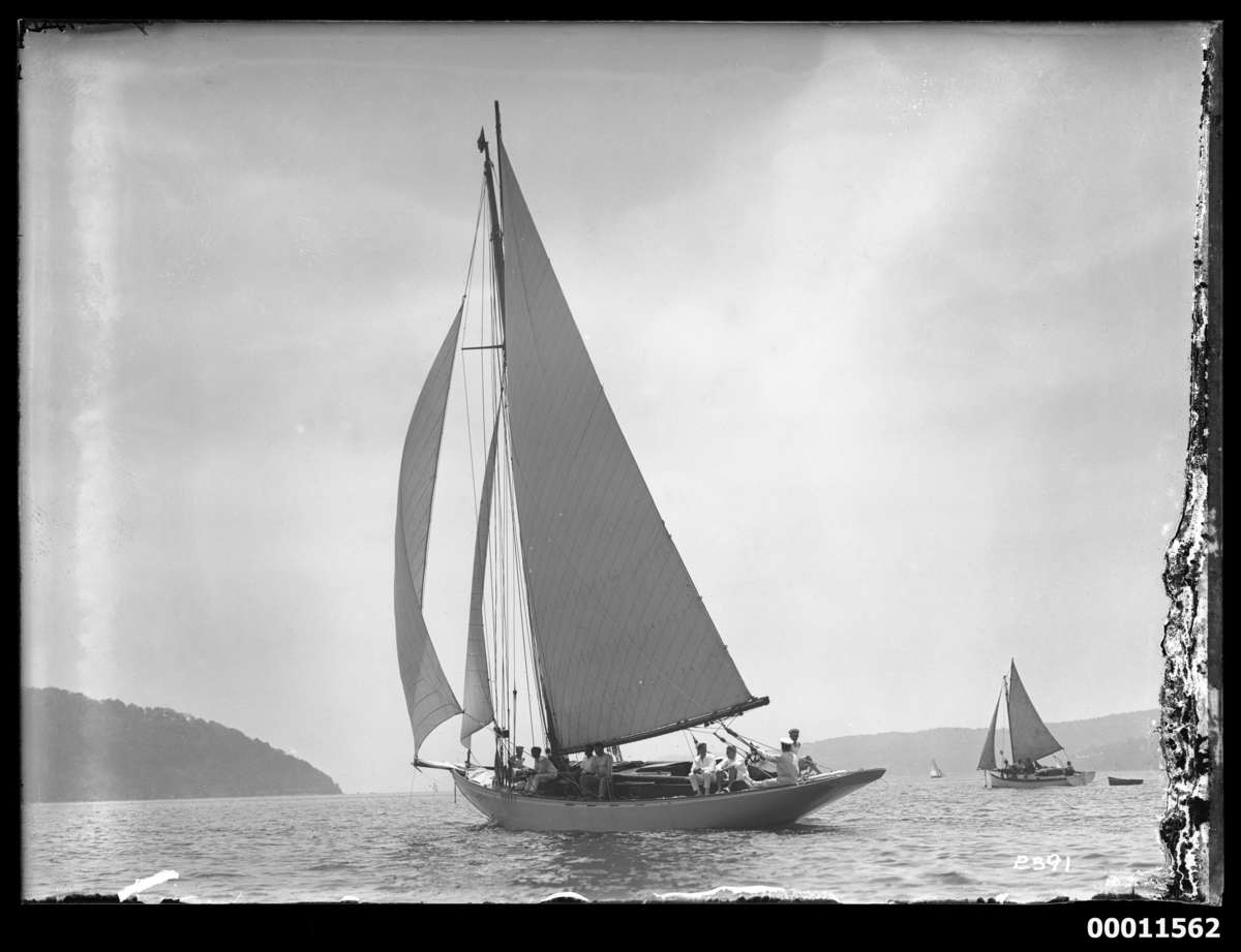 Sloops under sail, possibly at the Pittwater Regatta. ANMM Collection 00011562