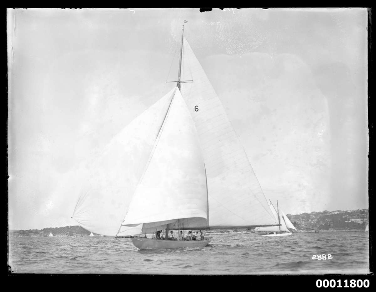 Bermudian rig can be seen in this photograph of Rawhiti on Sydney Harbour, c 1927 Photographer: William J Hall ANMM Collection