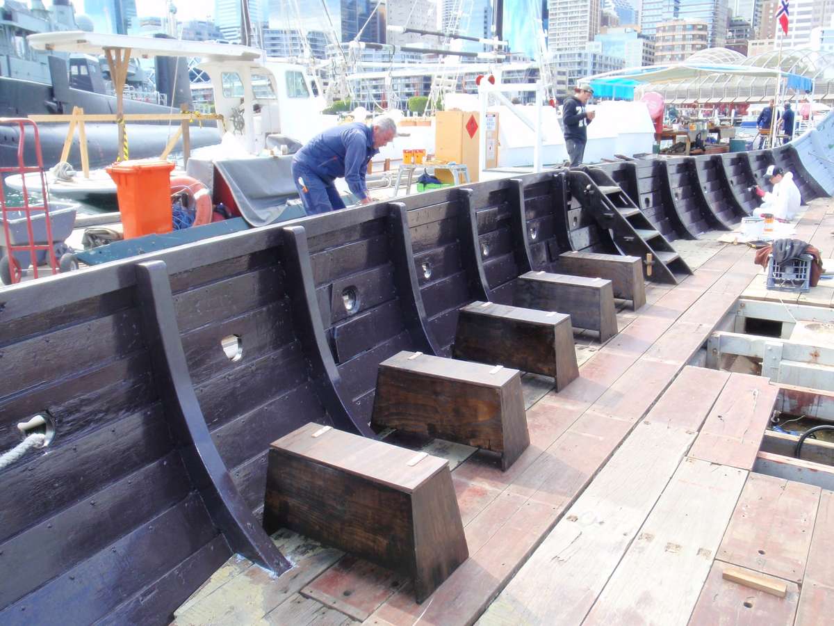 Tiralling the sea chests on the Jorgen Jorgenson