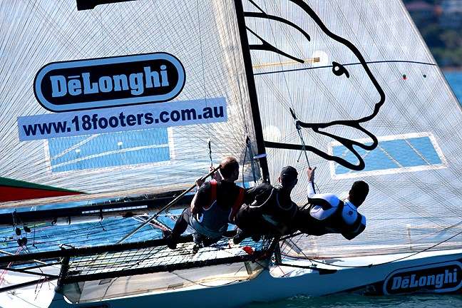 18-footer skiff racing, image courtesy Frank Quealey