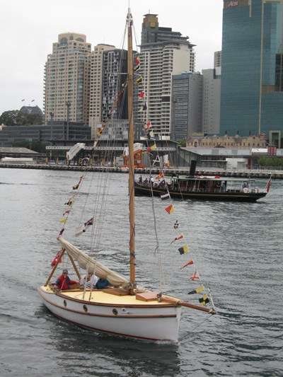 Ranger in the foreground, Lady Hopetoun behind - in the 2007 ARHV launching parade. A Frolows ANMM.