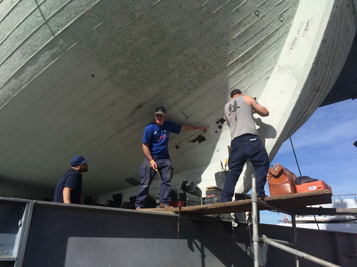 Endeavour crew hard at work