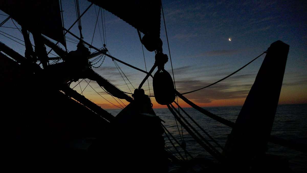 Moon at sunset. Image: Derek Ryan. 