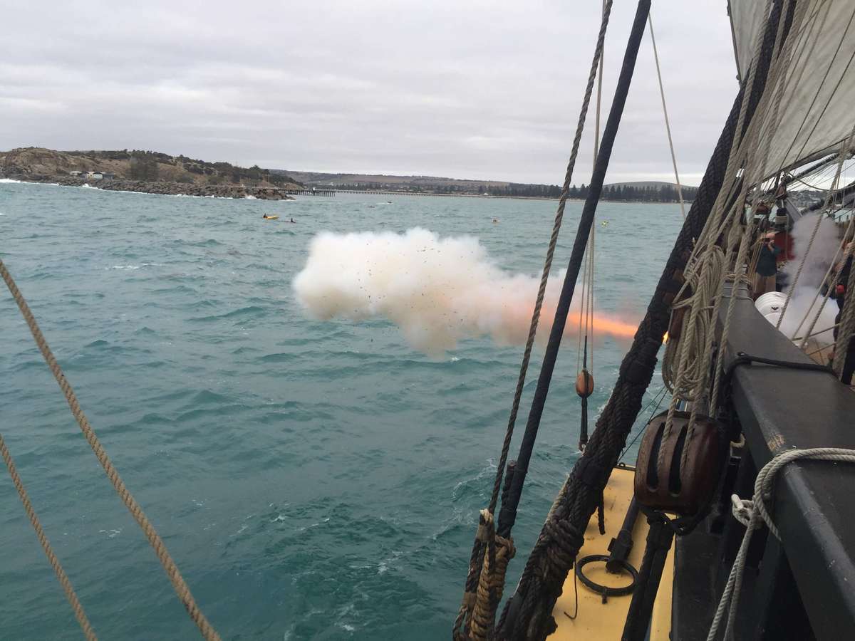 day9_saluteToVictorHarbour