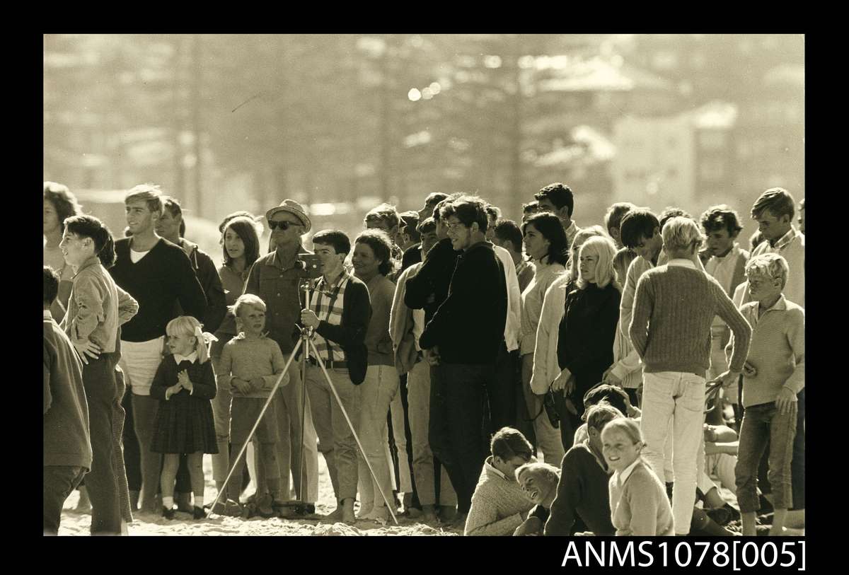 Jack Eden, The crowd at the first world open surfboard championships Manly, 1964. ANMM Collection 1078[005].