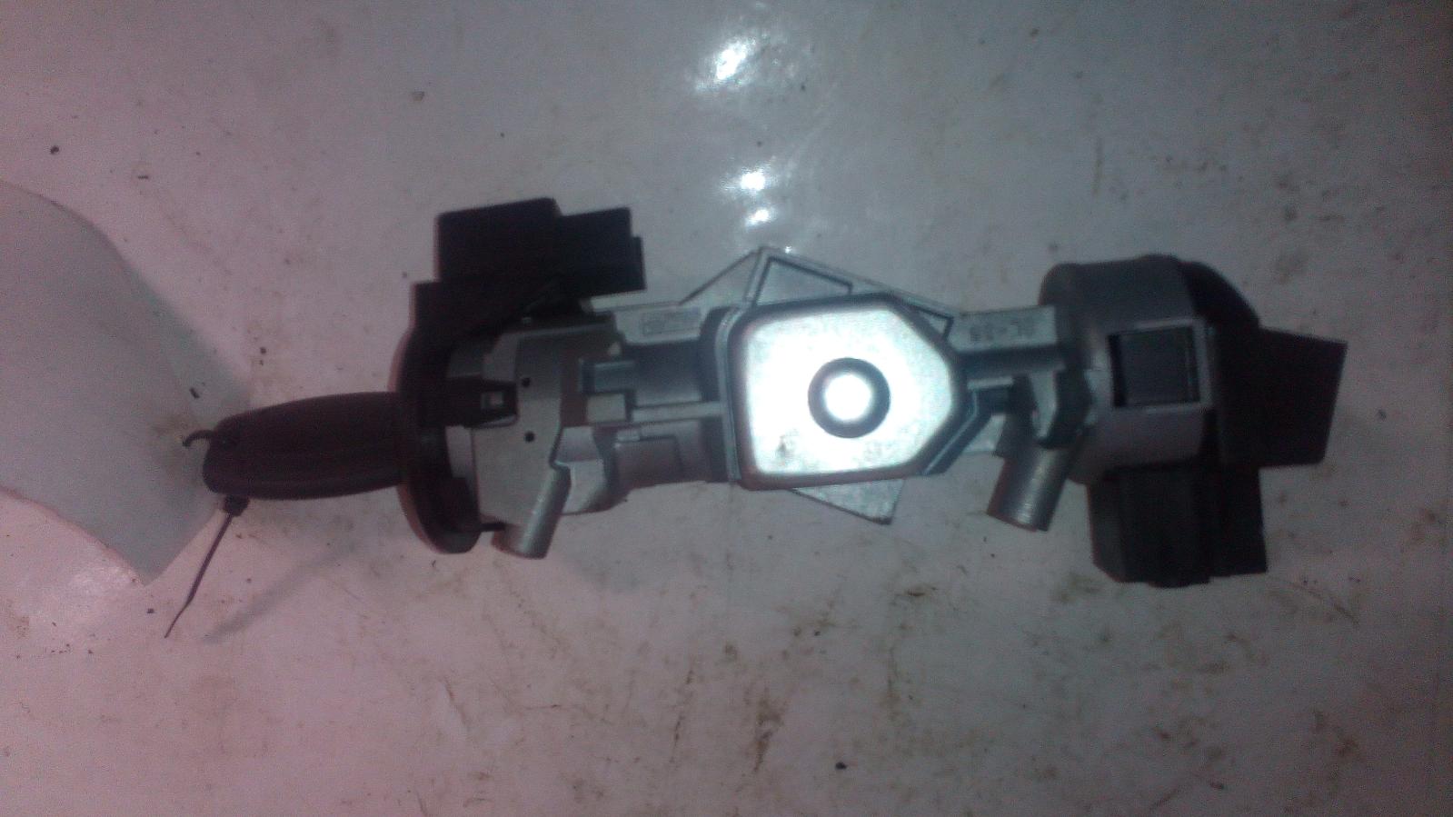 View Auto part Ignition W/ Key Ford Everest 2017