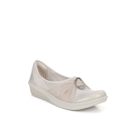 MINNIE__ SPORT IN SAND