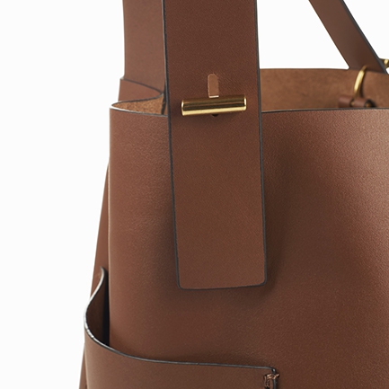 H-BROOKLYN BAGS IN SADDLE TAN