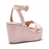 WHO WEDGES IN NUDE