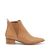 DELICIOUS BOOTS IN CAMEL