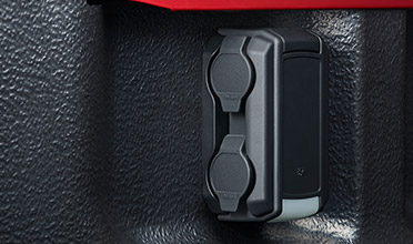 d-max-12v-dual-accessory-power-socket
