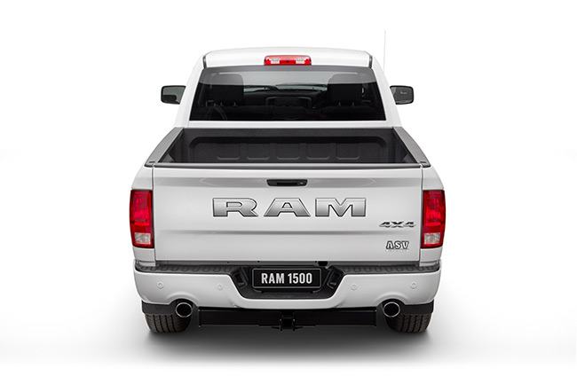1500 Express 6'4" Tub rear