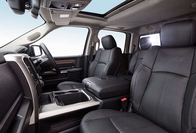 1500 Laramie Interior Seating