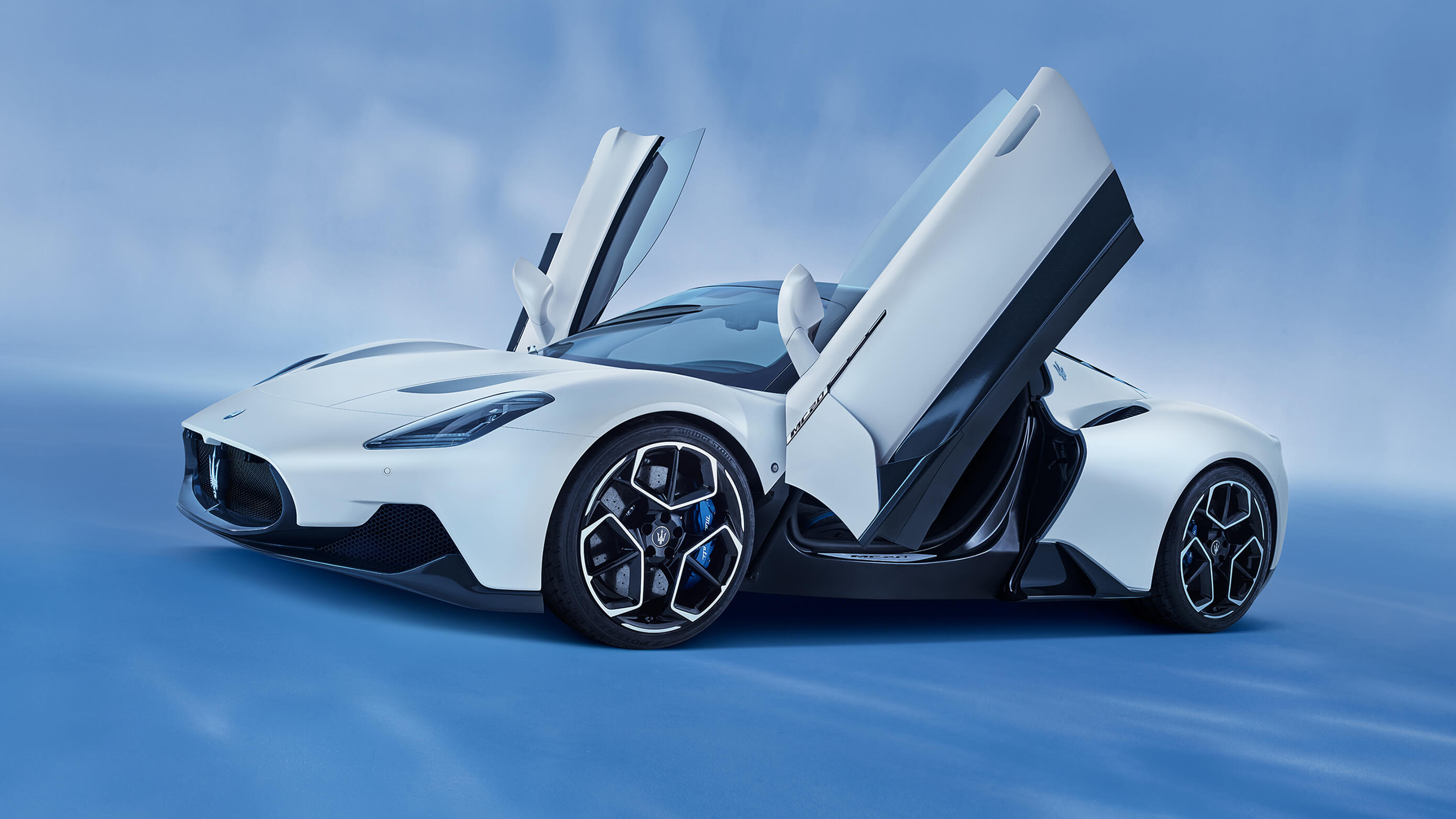 THE FIRST MASERATI WITH BUTTERFLY DOORS