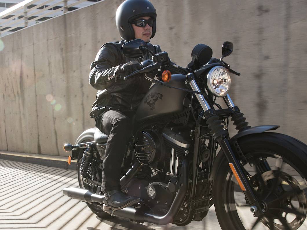 IRON 883™