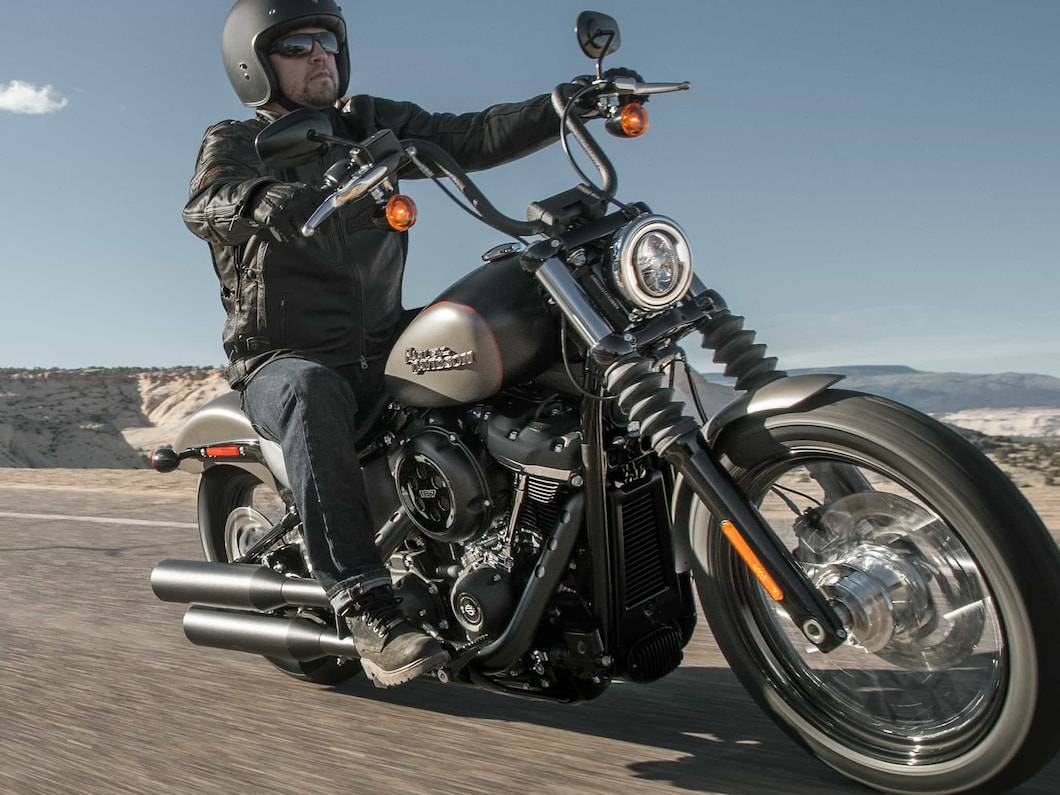 STREET BOB®