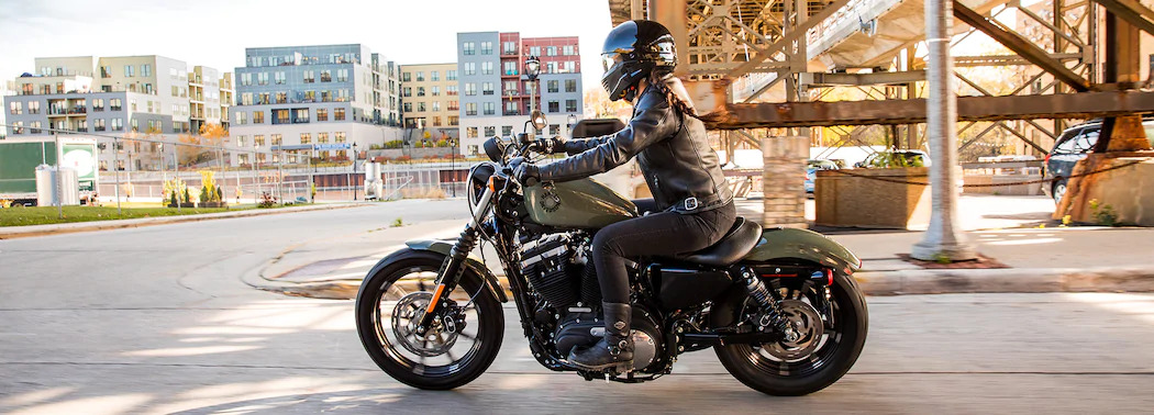 harley-davidson-2021-iron-883