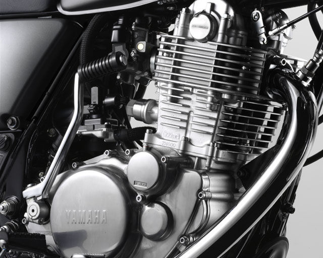 Air-cooled with fuel injection