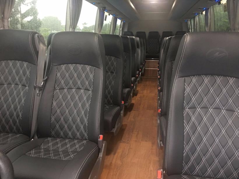 Hughes Chauffeured Cars Limousines Coaches - Brisbane