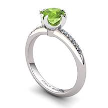 Peridot Elite Queen of Night Solitaire Ring