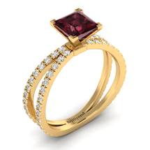 Garnet Ring Yellow Gold Princess Cut Florentine