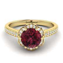 Garnet Ring Yellow Gold Brilliant Cut Rosebud