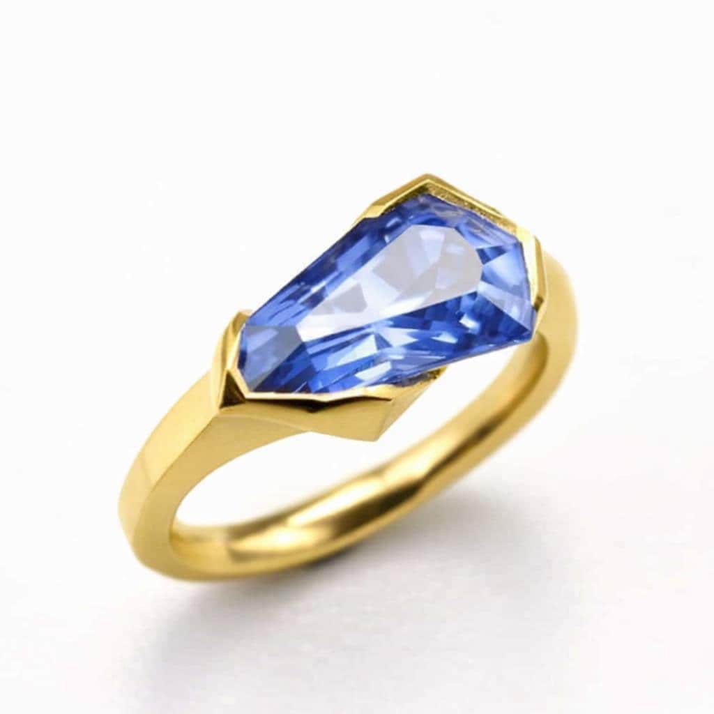 Sapphire Engagement Ring with 1.0ct Free Formed Sapphire_image4