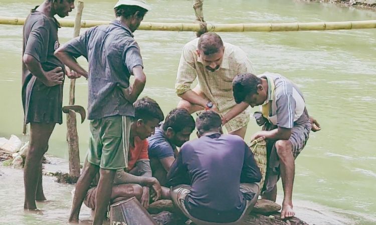 gem mining in rathnapura