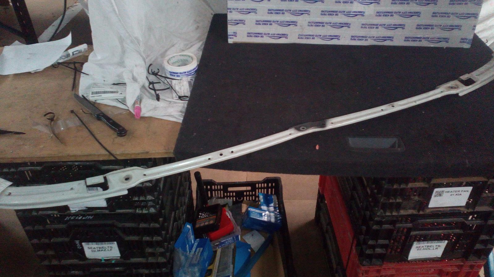 1999 Nissan Elgrand F/Bar Reinforc/Brack View Auto part F/Bar Reinforc/Brack Nissan Elgrand 1999