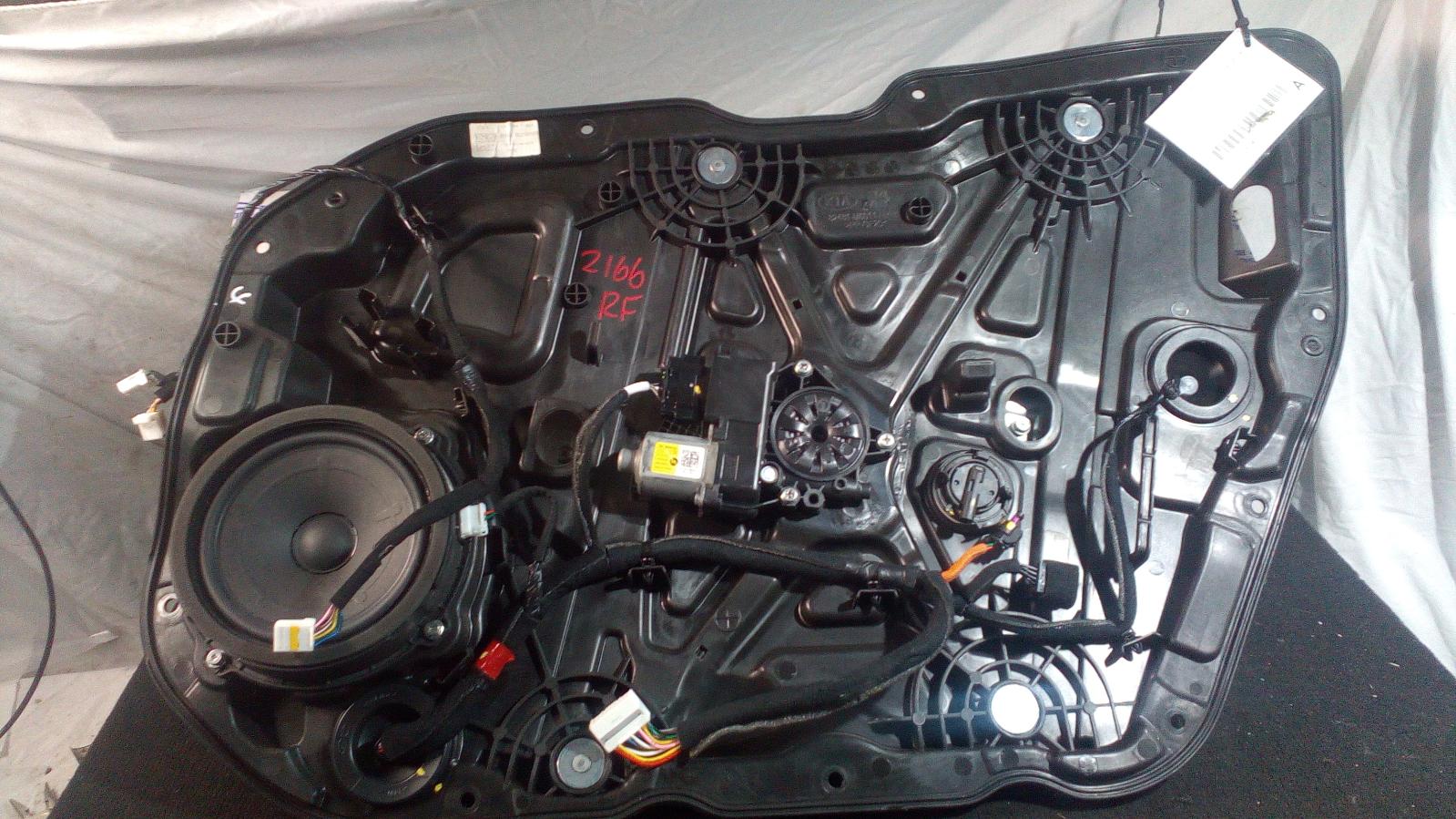 View Auto part Right Front Window Reg/Motor Kia Cerato 2020