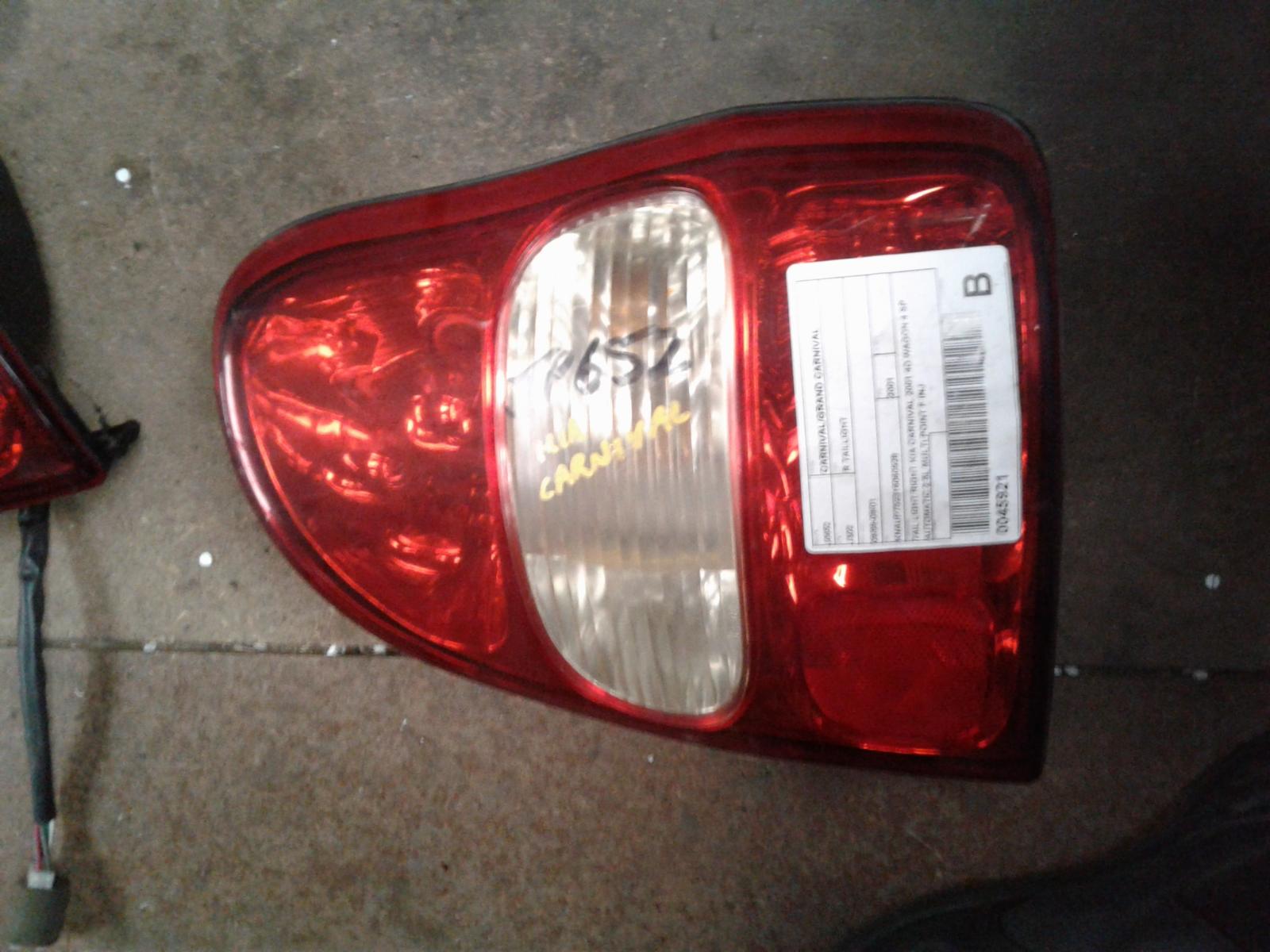 2001 Kia Carnival/grand Carnival Right Taillight View Auto part Right Taillight Kia Carnival/grand Carnival 2001