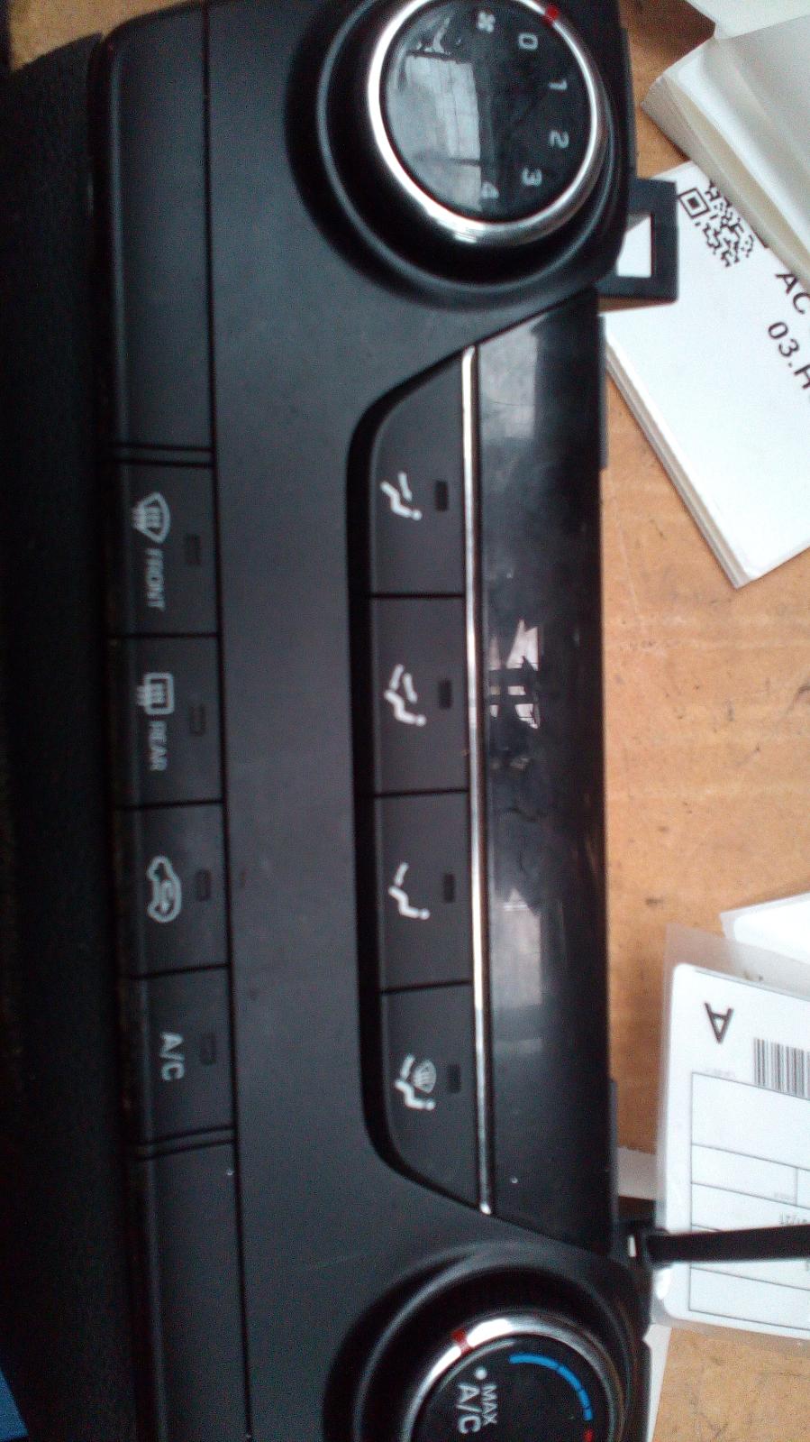 View Auto part Heater/Ac Controls Hyundai Tucson 2018