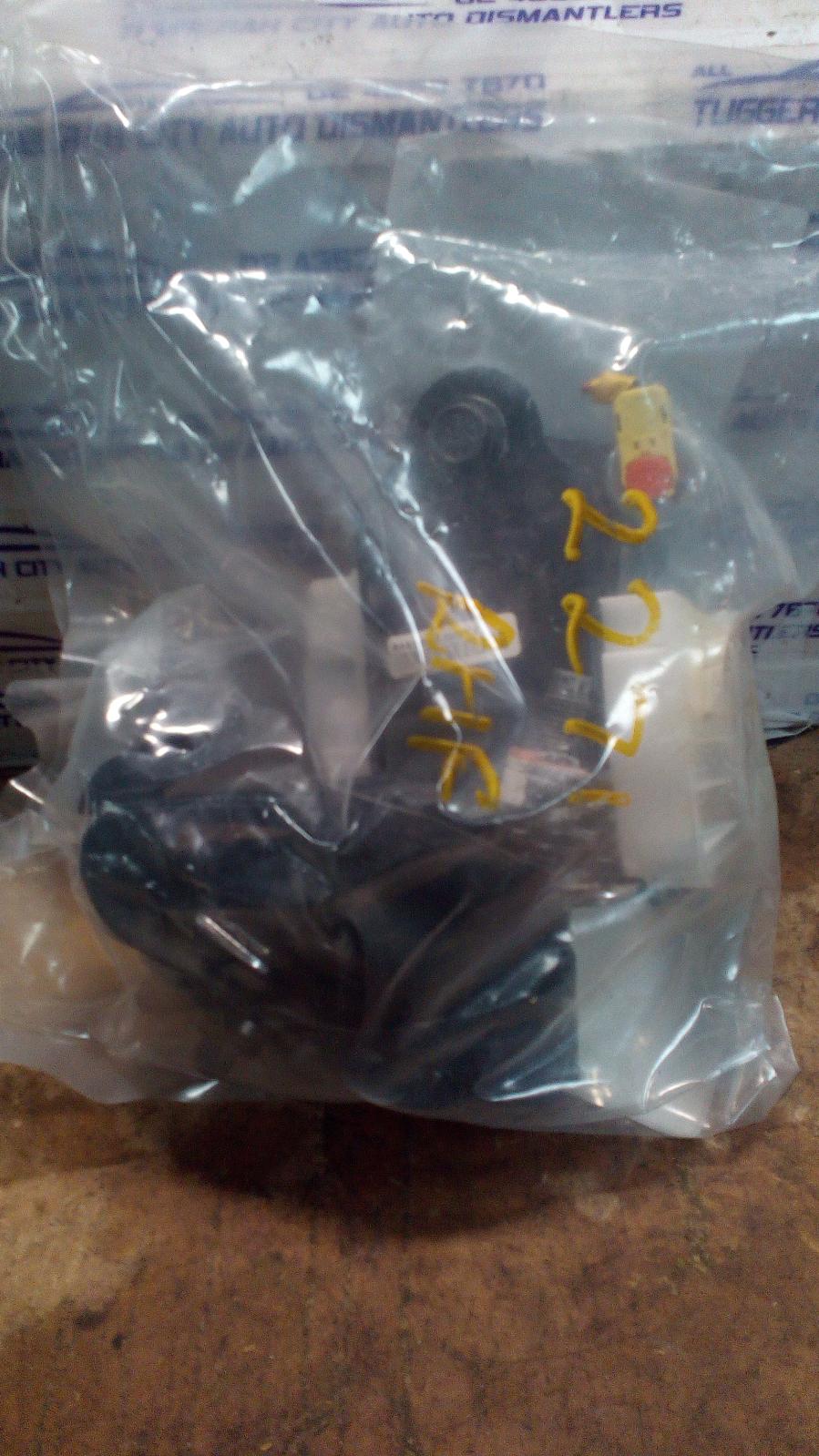 View Auto part Seatbelt/Stalk Hyundai I30 2014