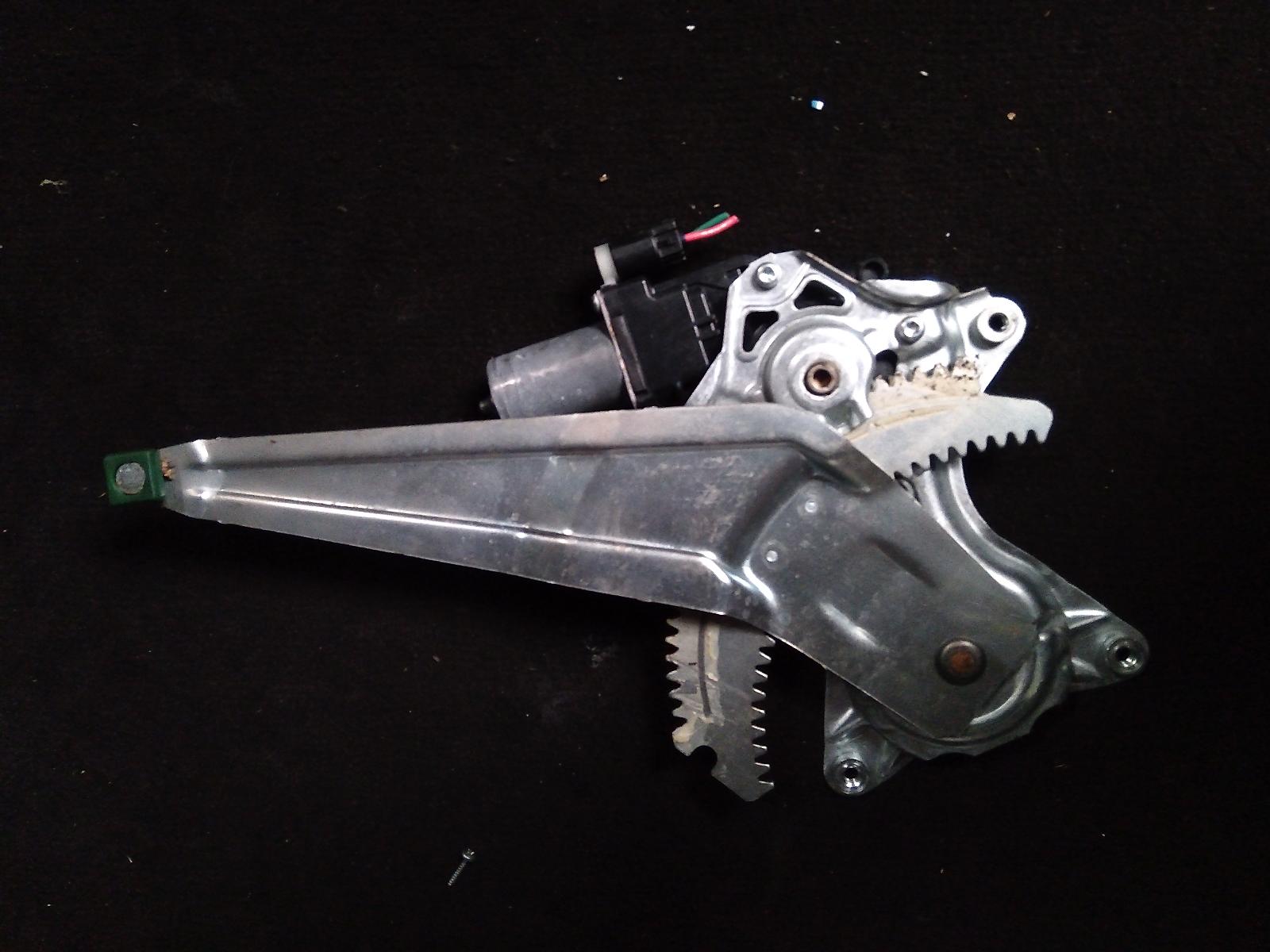 View Auto part Left Rear Wnd Reg/Motor Suzuki Swift 2020