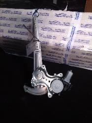 View Auto part Left Front Window Reg/Motor Mitsubishi Outlander 2018