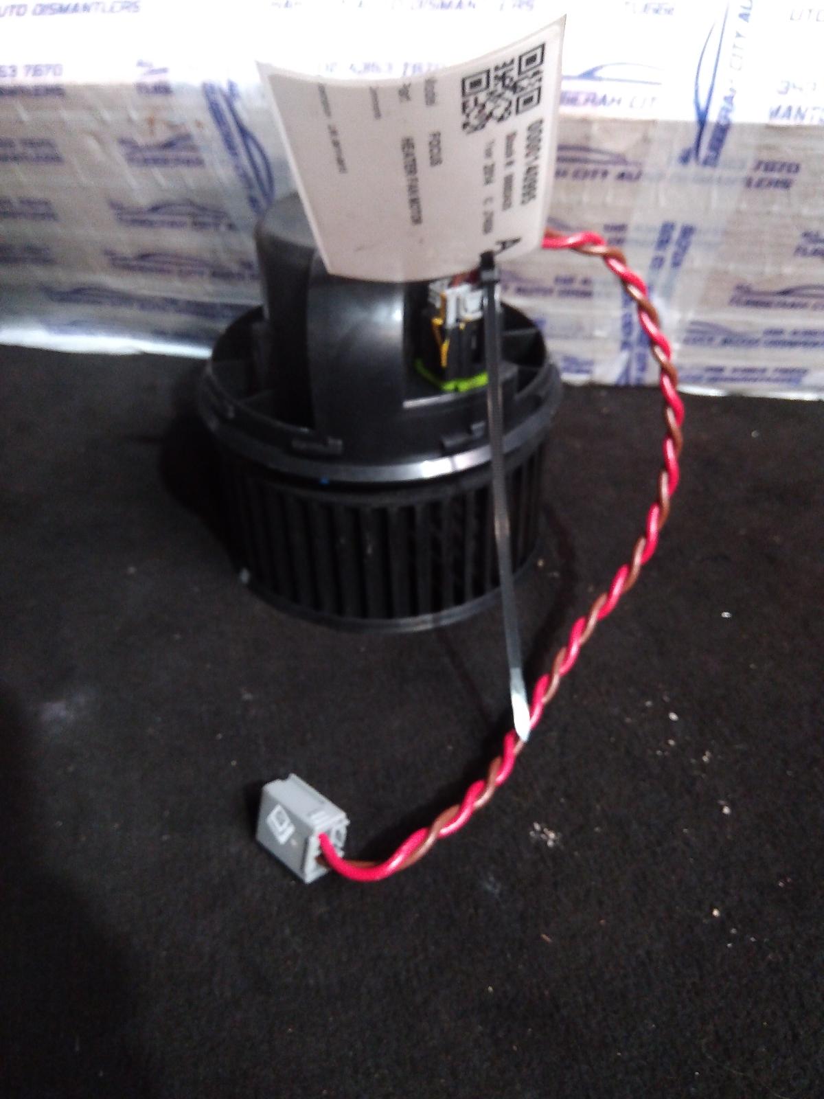 View Auto part Heater Fan Motor Ford Focus 2014