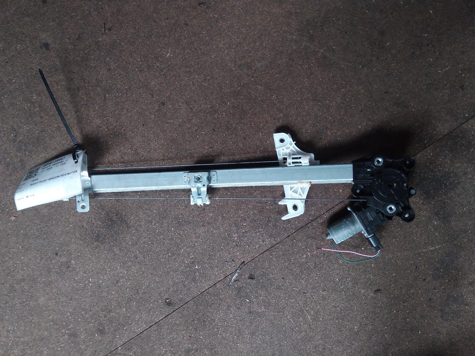 2023 Suzuki Ignis Right Front Window Reg/Motor View Auto part Right Front Window Reg/Motor Suzuki Ignis 2023