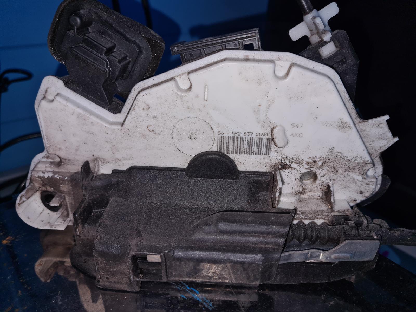 View Auto part Door/Boot/Gate Lock Volkswagen Polo 2014