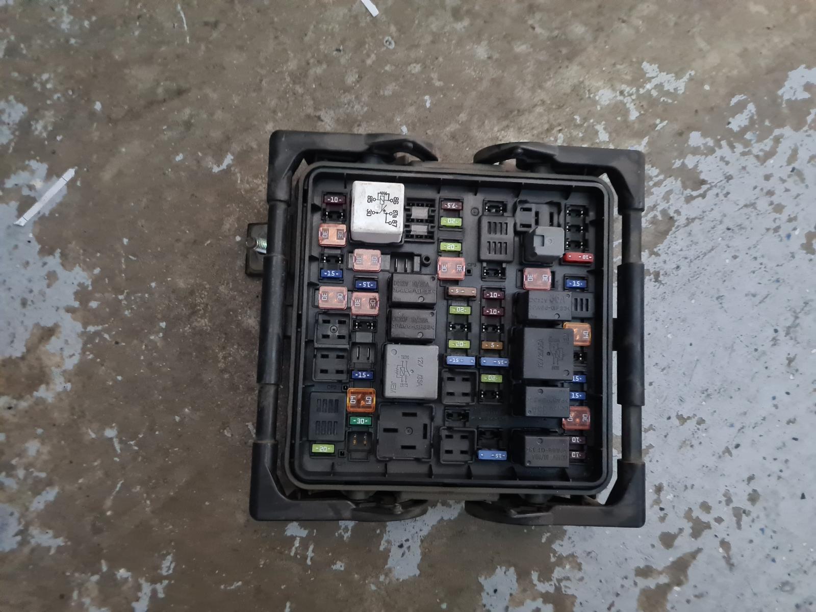 Fuse Box Commodore Holden 2014
