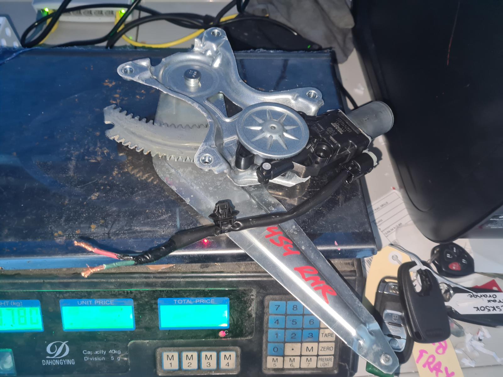 View Auto part Right Rear Wnd Reg/Motor Suzuki Ignis 2023