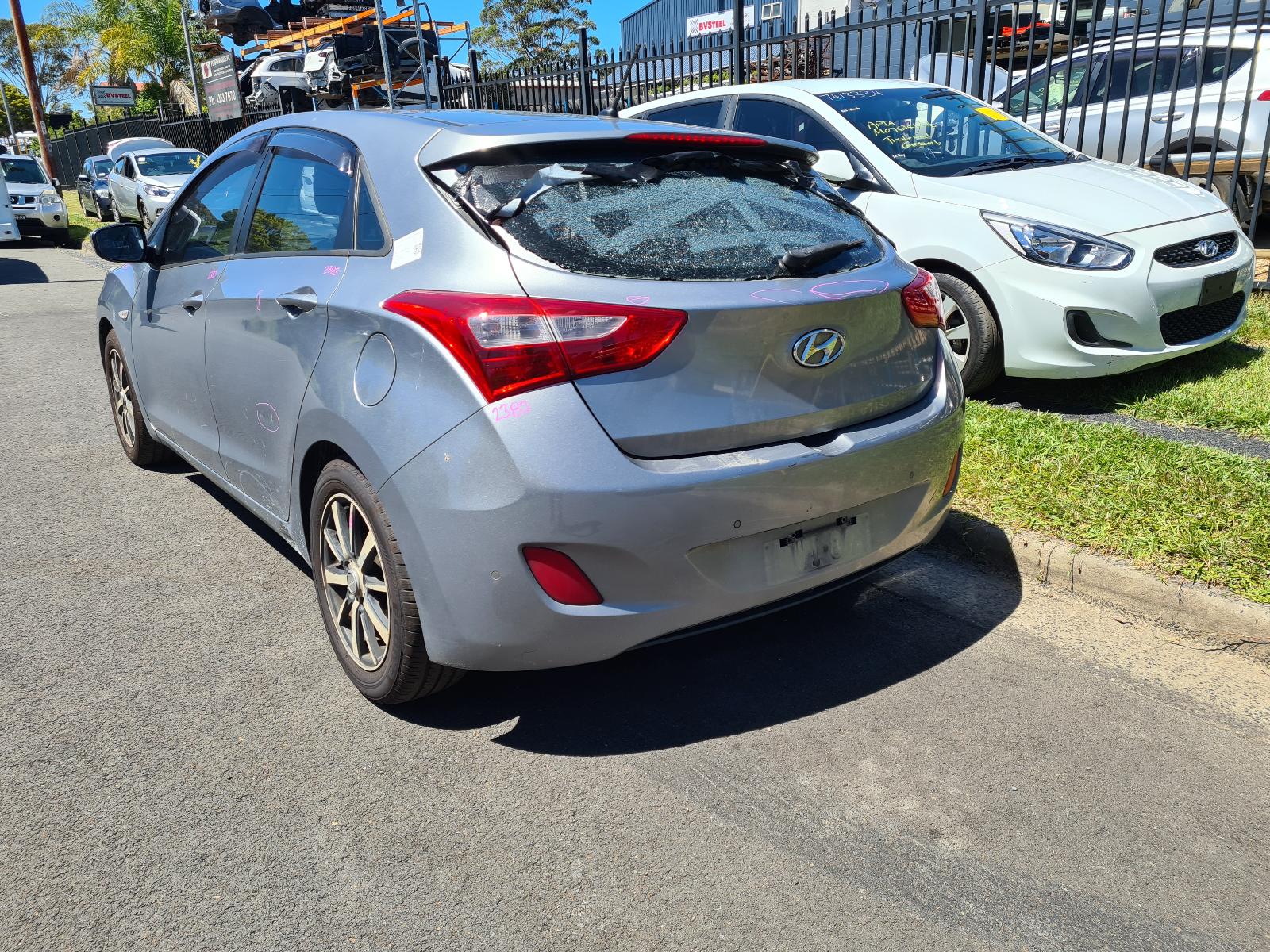 View Auto part Reverse Camera Hyundai I30 2015